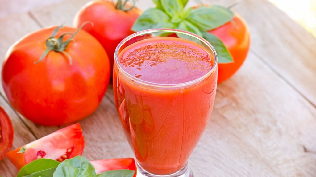 manfaat minum jus tomat setiap hari